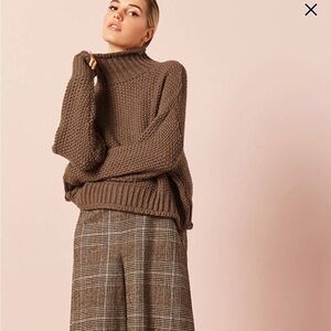 Forever 21 sweater brown size medium